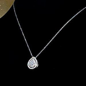 💖 A Tear Drop Cluster of fine Quality CZs Set in SS. Necklace, 16-1/2 in /N155